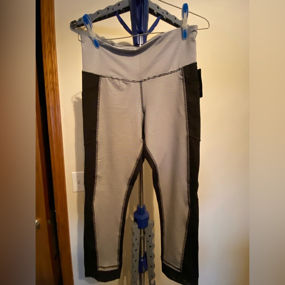 NWT Champion athletic black and white striped workout tight
